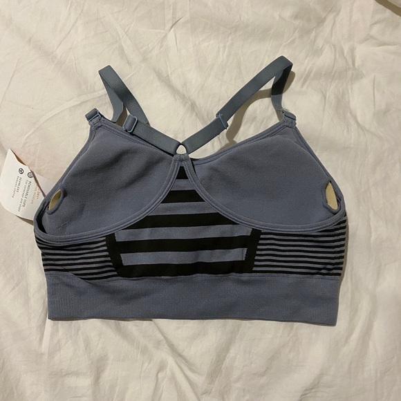 New with tags Sports Bra - Picture 3 of 4